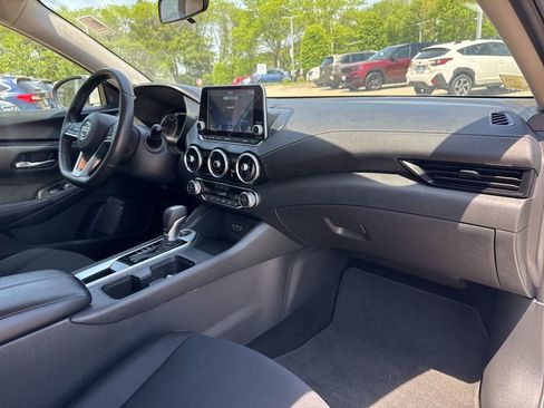 Used 2023 Nissan Sentra SV w/ All-Weather Package FWD image 9