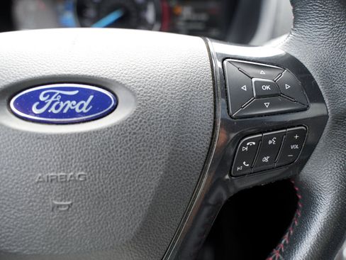 Used 2018 Ford Explorer Sport image 39