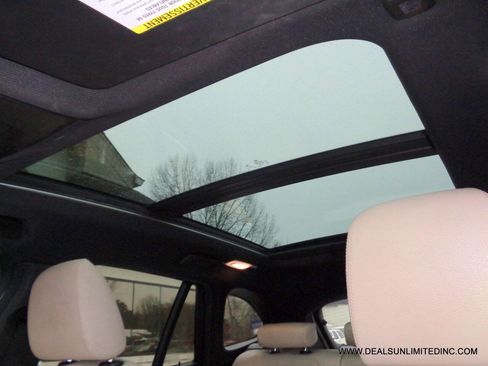 Used 2021 BMW X1 sDrive28i image 16