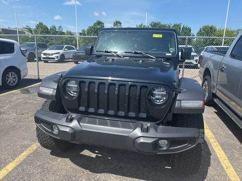Used 2022 Jeep Wrangler Unlimited Sport AWD/4WD image 3