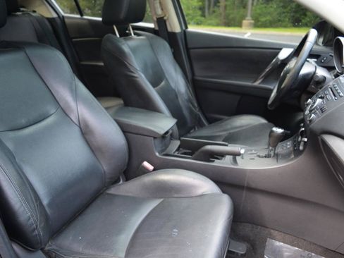 Used 2012 MAZDA MAZDA3 i Grand Touring w/ Tech Pkg FWD image 17