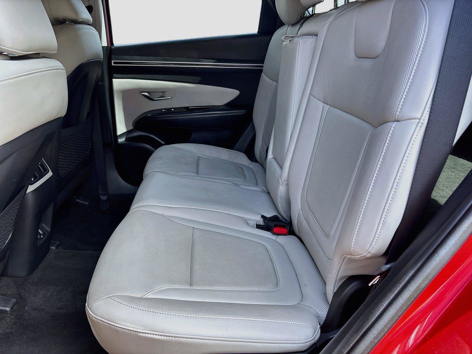 Used 2022 Hyundai Tucson Limited FWD image 16