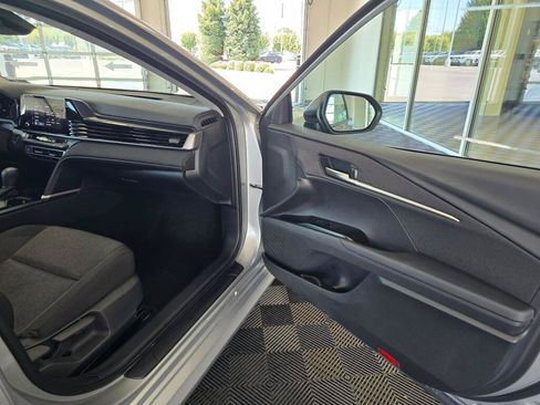 Used 2025 Toyota Camry LE FWD image 41