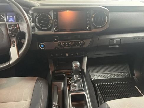Used 2021 Toyota Tacoma TRD Off-Road w/ Technology Package RWD image 16