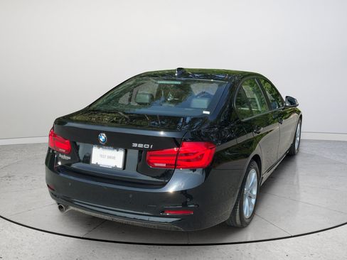 Used 2016 BMW 320i Sedan RWD image 13