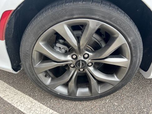 Used 2015 Chrysler 200 S w/ Comfort Group image 26