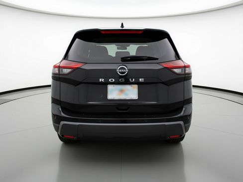 Used 2025 Nissan Rogue SV image 7