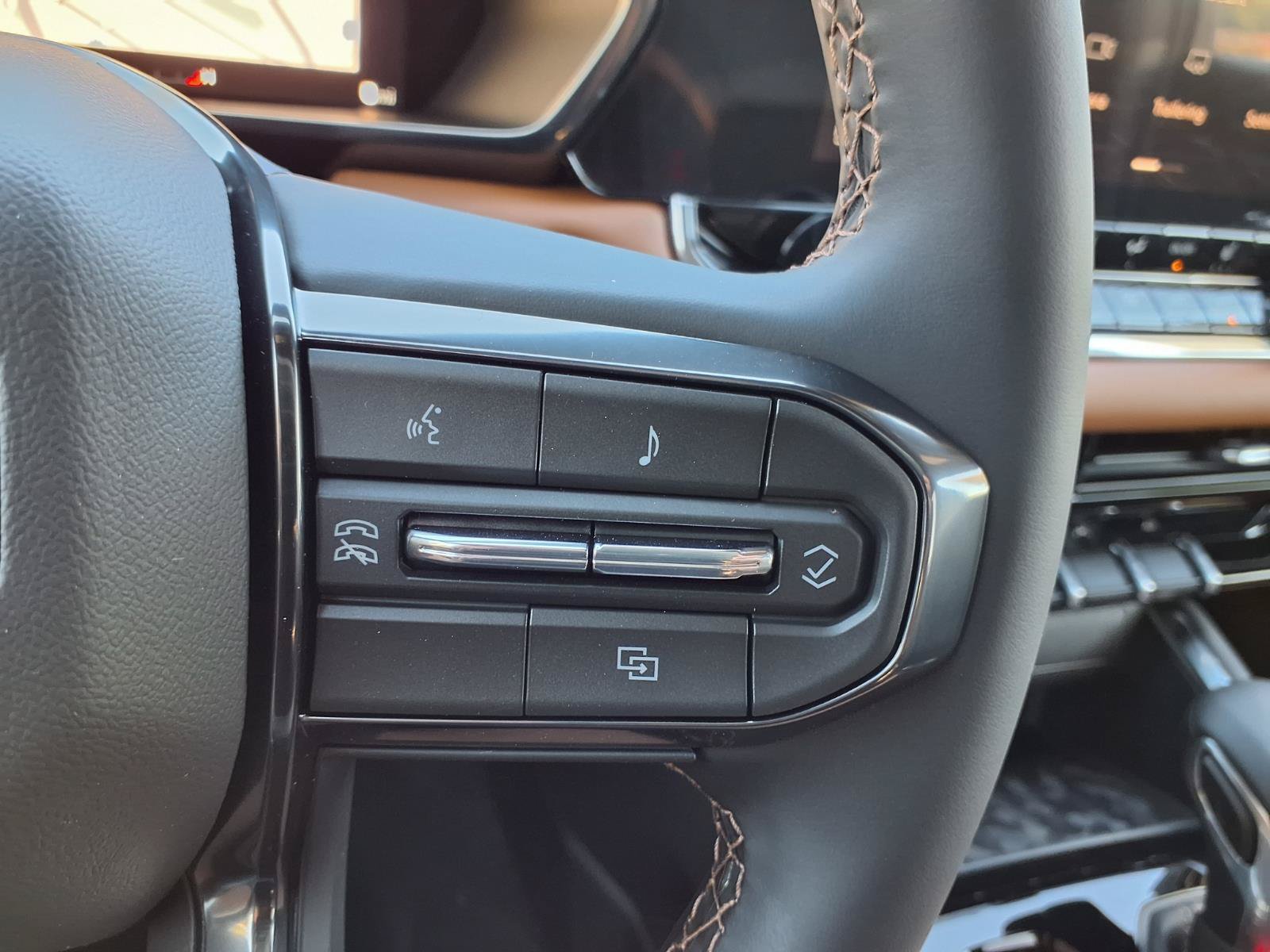 New 2026 GMC Canyon AT4 AWD/4WD image 8