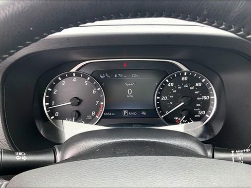 Certified 2025 Nissan Frontier SV w/ SV Convenience Package RWD image 12