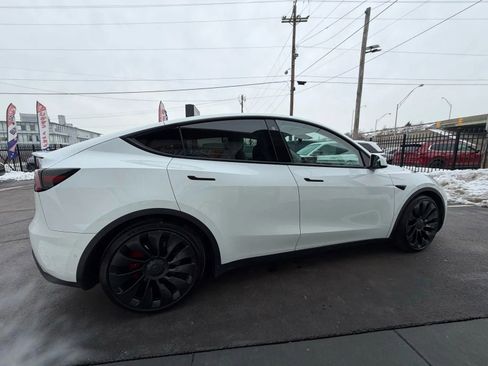 Used 2022 Tesla Model Y Performance image 14
