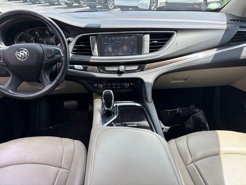 Used 2019 Buick Enclave Essence AWD/4WD image 27
