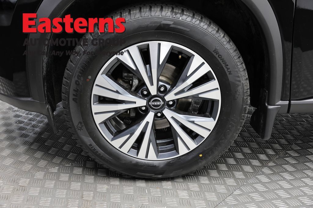 Used 2023 Nissan Rogue SV AWD/4WD image 32