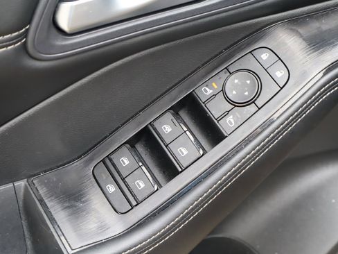 Used 2024 Nissan Rogue SV w/ SV Premium Package FWD image 21