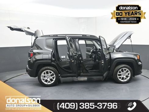 Used 2023 Jeep Renegade Latitude w/ Premium Group image 22