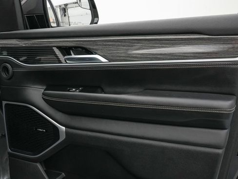 Used 2022 Jeep Wagoneer Series III image 31