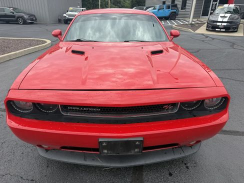 Used 2014 Dodge Challenger R/T RWD image 6