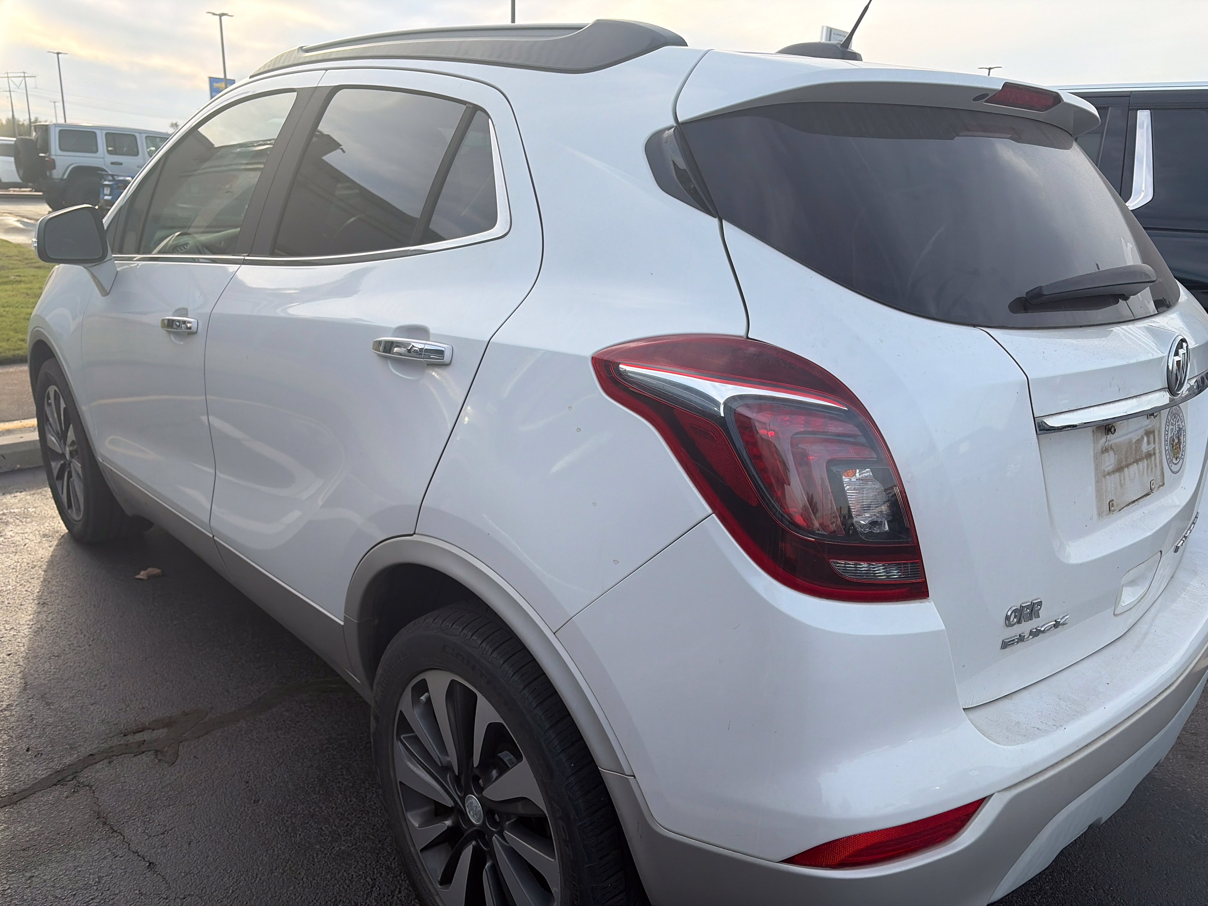 Used 2017 Buick Encore Essence FWD image 6