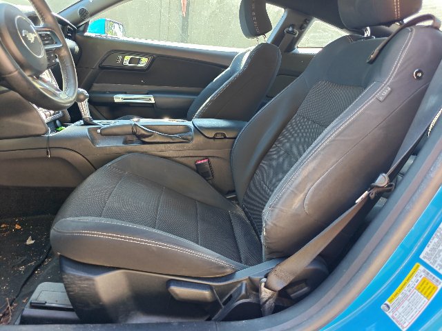 Used 2017 Ford Mustang Coupe RWD image 8
