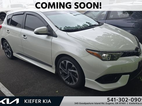 Used 2017 Toyota Corolla iM FWD image 1