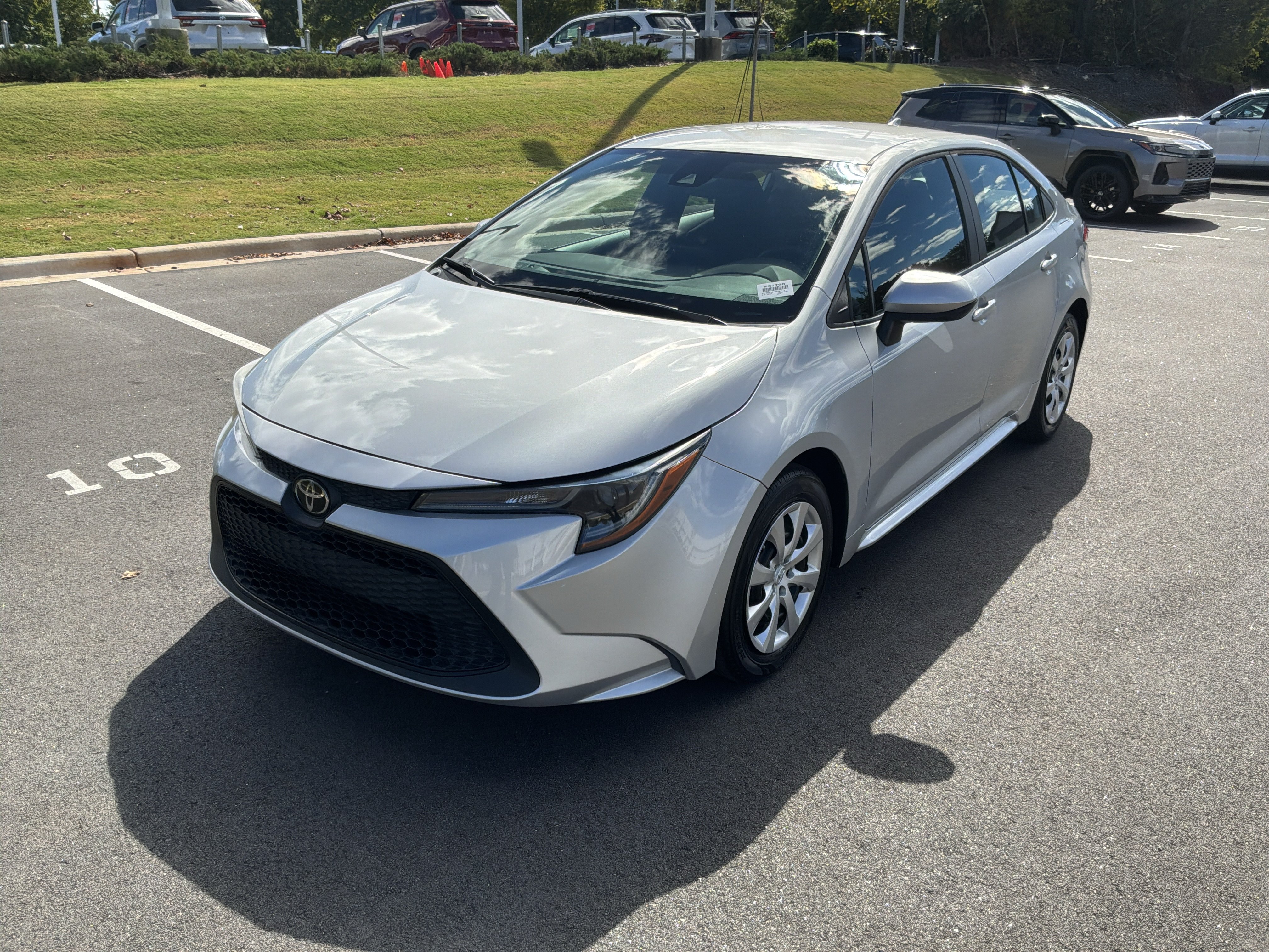 Used 2022 Toyota Corolla LE FWD image 5