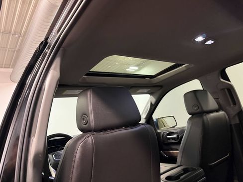 Used 2021 GMC Sierra 1500 Denali w/ Denali Ultimate Package AWD/4WD image 11