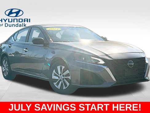 Used 2024 Nissan Altima 2.5 S FWD image 3