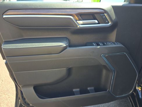 Used 2023 Chevrolet Silverado 1500 RST AWD/4WD image 10