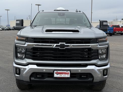 New 2026 Chevrolet Silverado 3500 LT AWD/4WD image 9