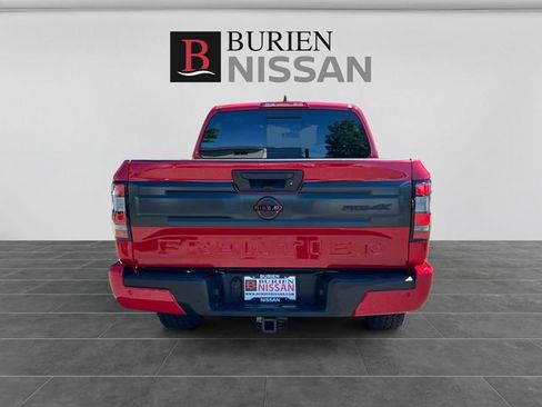Used 2025 Nissan Frontier PRO-4X AWD/4WD image 4