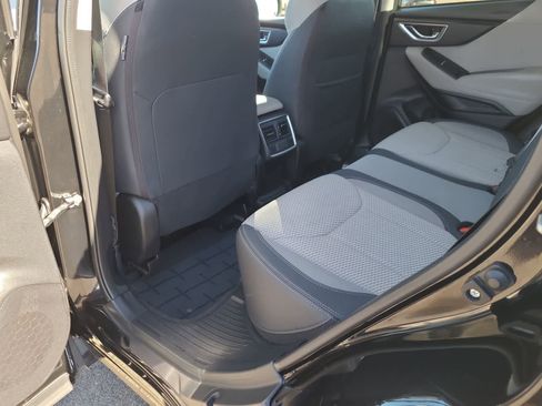 Used 2020 Subaru Forester Premium image 20