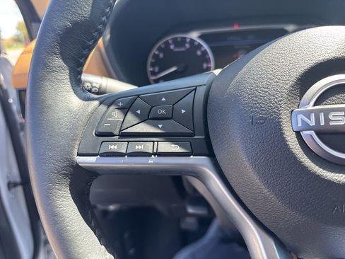 Used 2024 Nissan Sentra SV w/ SV Premium Package FWD image 19