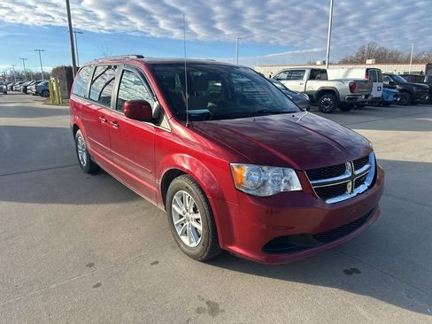 Used 2014 Dodge Grand Caravan SXT w/ UConnect Hands-Free Group image 5