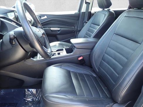 Used 2019 Ford Escape Titanium AWD/4WD image 12