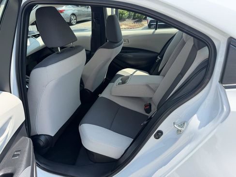 Used 2023 Toyota Corolla LE FWD image 28