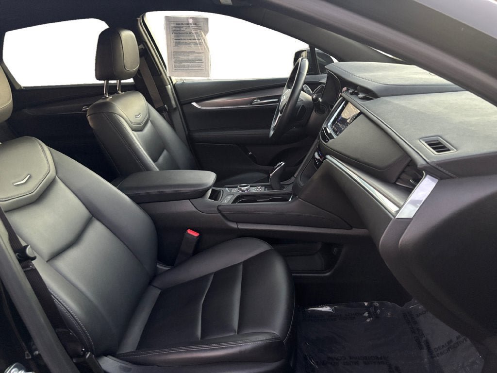 Certified 2024 Cadillac XT5 Luxury FWD image 17