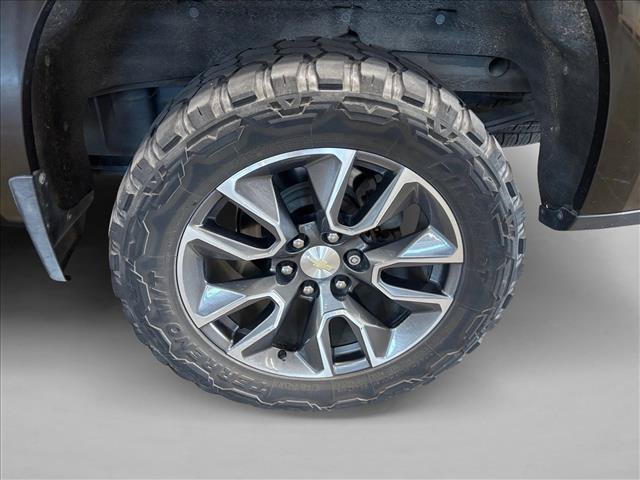 Used 2019 Chevrolet Silverado 1500 Custom w/ Custom Value Package RWD image 16