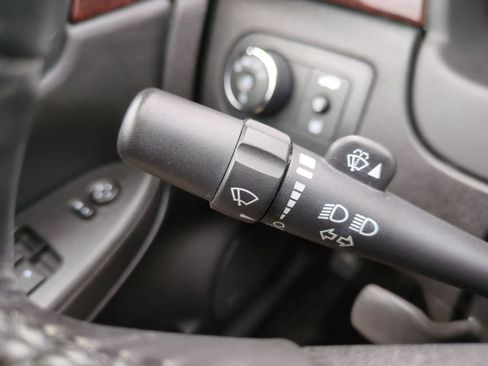 Used 2010 Chevrolet Impala LT w/ Luxury Edition Package image 25