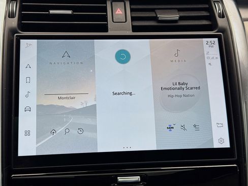 Used 2021 Land Rover Discovery S R-Dynamic image 9