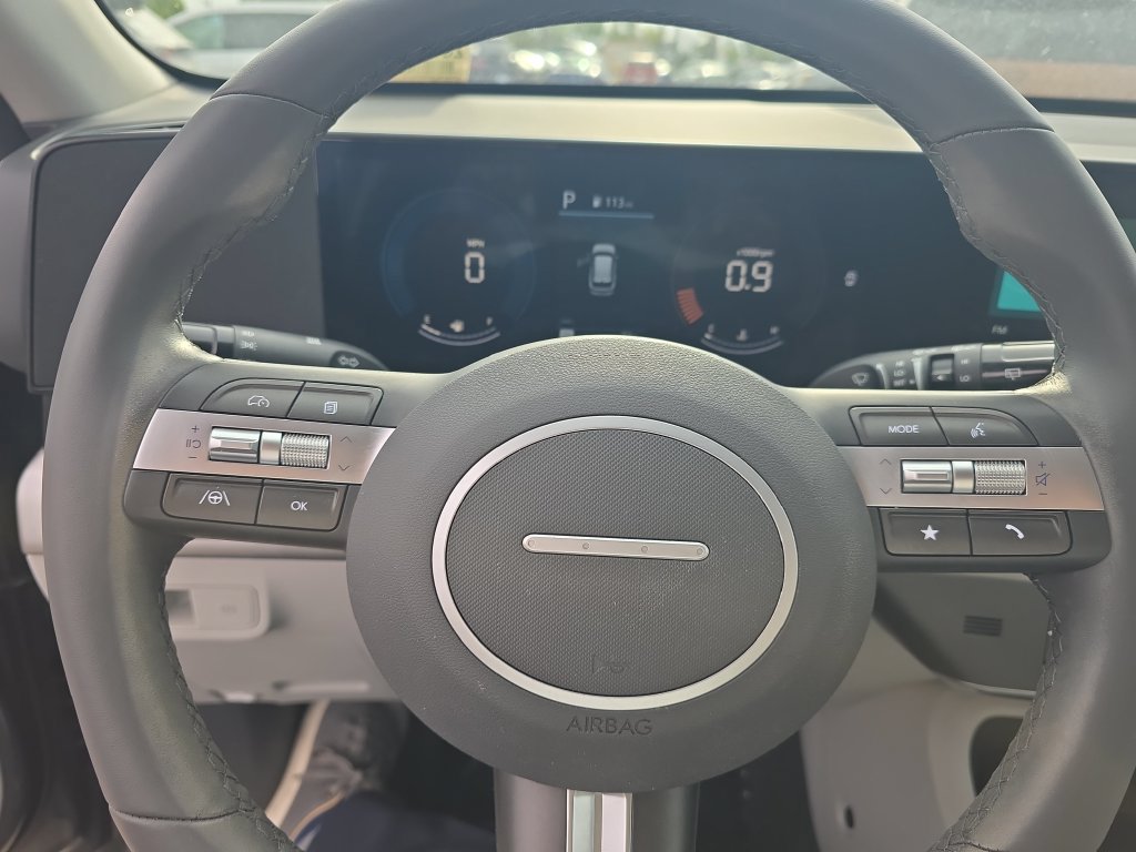 Used 2025 Hyundai Kona SEL FWD image 13