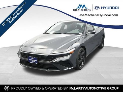 New 2026 Hyundai Elantra SEL Sport Premium FWD image 4