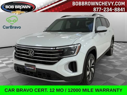 Used 2025 Volkswagen Atlas SE AWD/4WD image 1