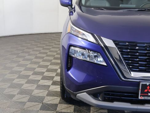 Used 2023 Nissan Rogue SV image 12