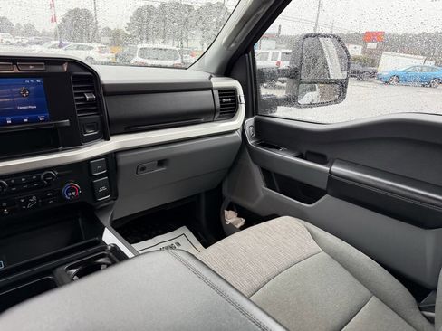 Used 2024 Ford F350 XLT image 25
