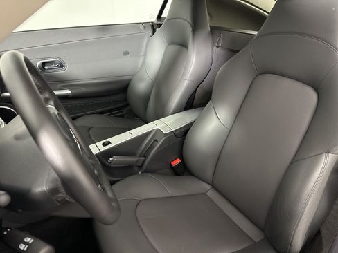 Used 2004 Chrysler Crossfire Coupe RWD image 21