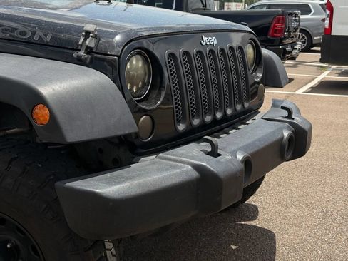 Used 2015 Jeep Wrangler Rubicon w/ Power Convenience Group AWD/4WD image 25