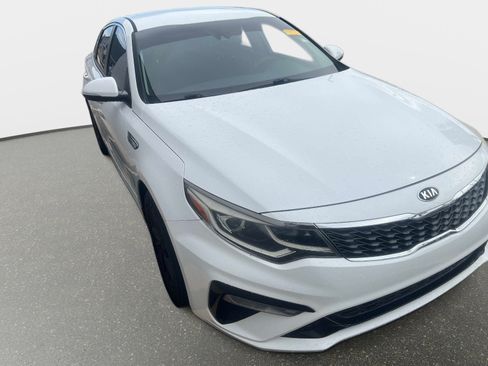 Used 2019 Kia Optima LX FWD image 3