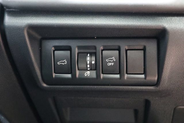 Used 2022 Subaru Outback Limited AWD/4WD image 21
