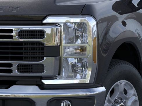 New 2026 Ford F250 XLT RWD image 19
