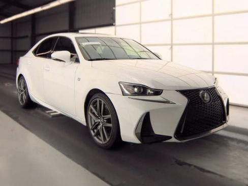 Used 2018 Lexus IS 300 F Sport w/ F Sport Package RWD image 2