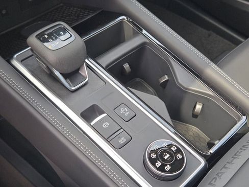 New 2026 Nissan Pathfinder Platinum AWD/4WD image 29